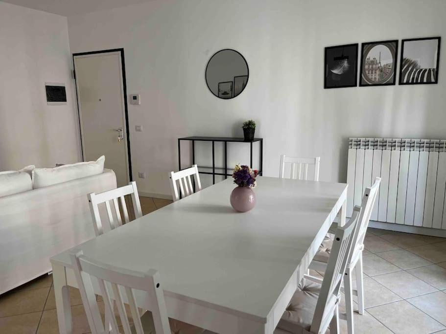 Apartamento Luminoso Trilocale Affori Centro Milán Exterior foto